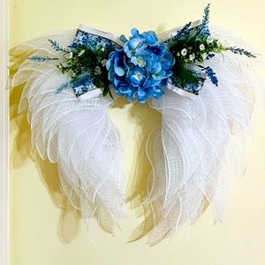 Gorgeous Handmade Light Blue/White Wreath, Newly Made, Fabric Mesh and Ribbon